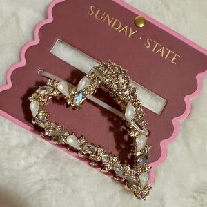 Sunday state jeweled gold heart hair claw clip